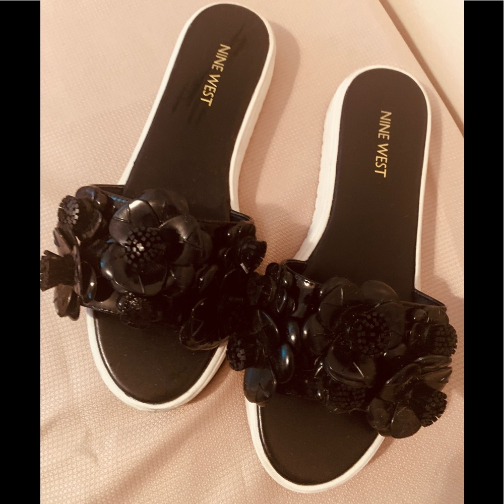 Nine West Women's Rainen Flower Embellished Jelly Flower Slide - Picture 6 of 10